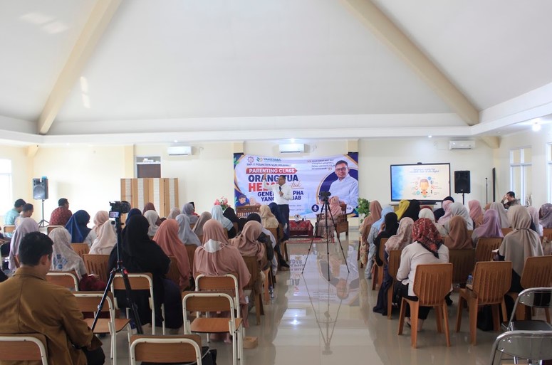 Parenting Class SMP IT Pesantren Nururrahman : “Generasi Alpha Semakin Kompleks, Orang Tua Dituntut Semakin Adaptif”
